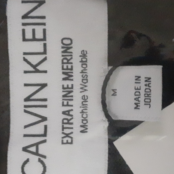 Calvin Klein Extra Fine Merino Wool V Neck Sweater.NWTs In Original Packaging!!! - Picture 2 of 6